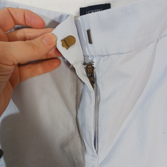 J.Crew Factory Classic Chino 3.5" In Pale Chambray Size 8 - Picture 4 of 11